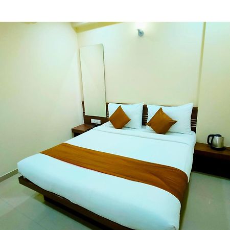 Hotel Sai Srushti By Neem Square Shirdi Exterior foto
